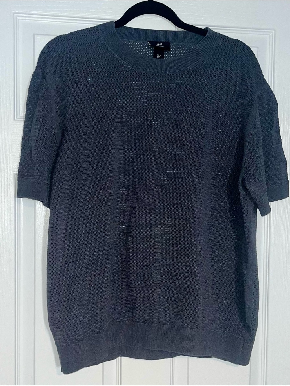 H&M Men's Crewneck Short-Sleeve Sweater in Charcoal
